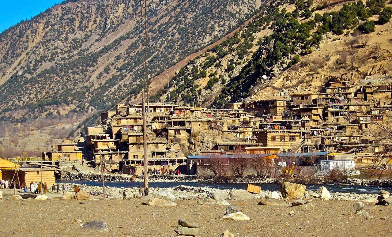 Barg-e Matal & Lakes — view 2