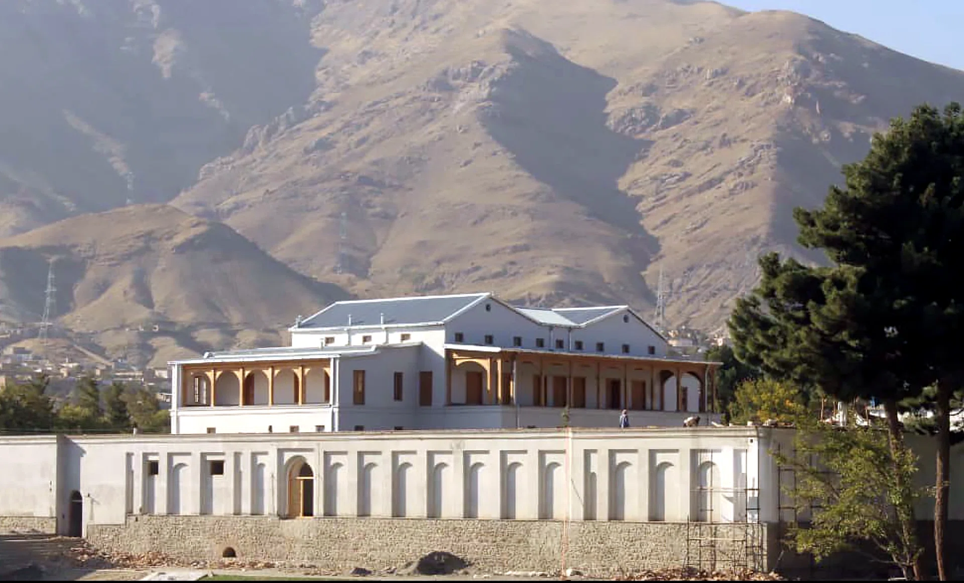 Jabal Saraj Palace — view 2