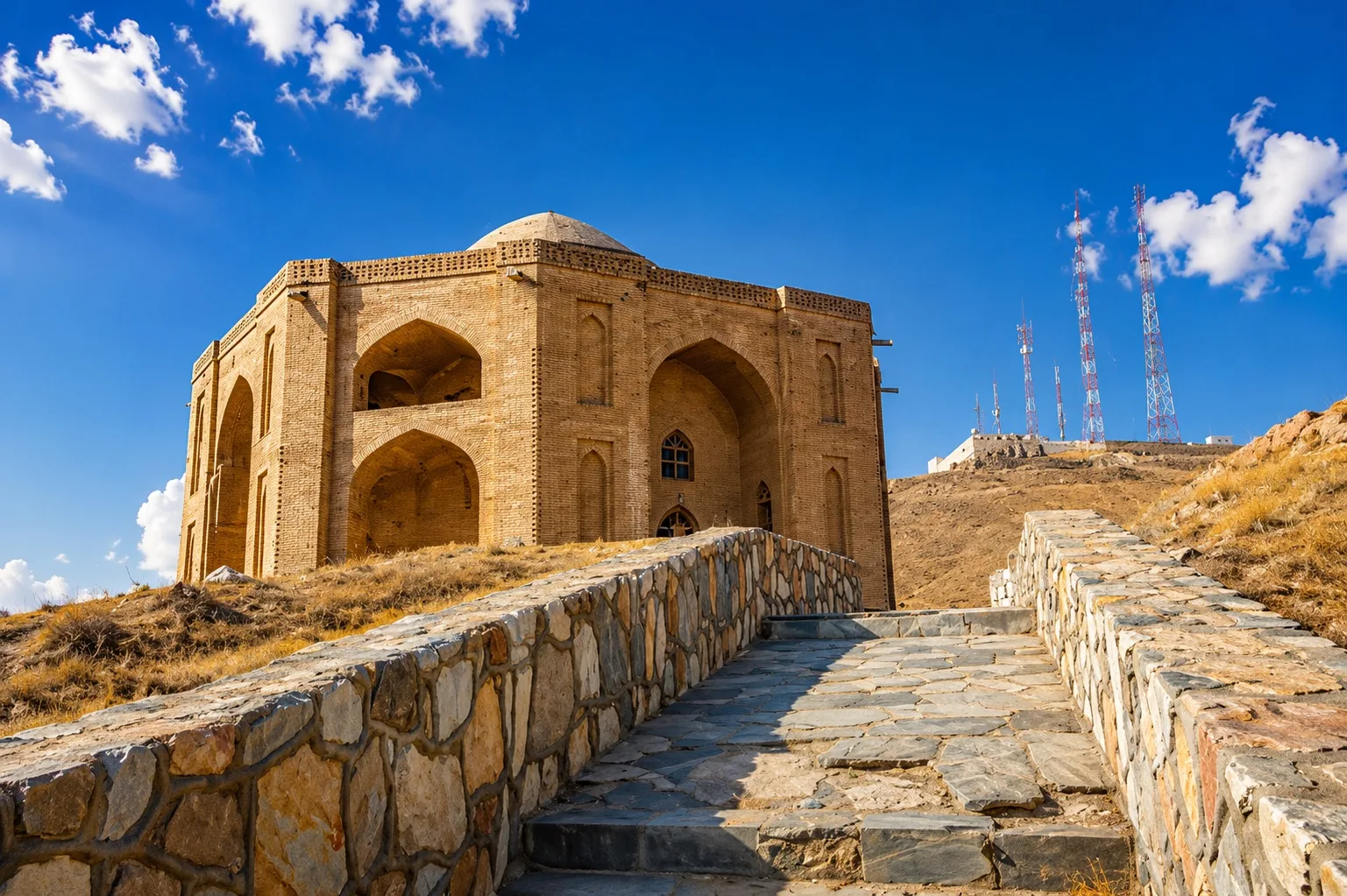 Mausoleum of Shah Shahid — view 5