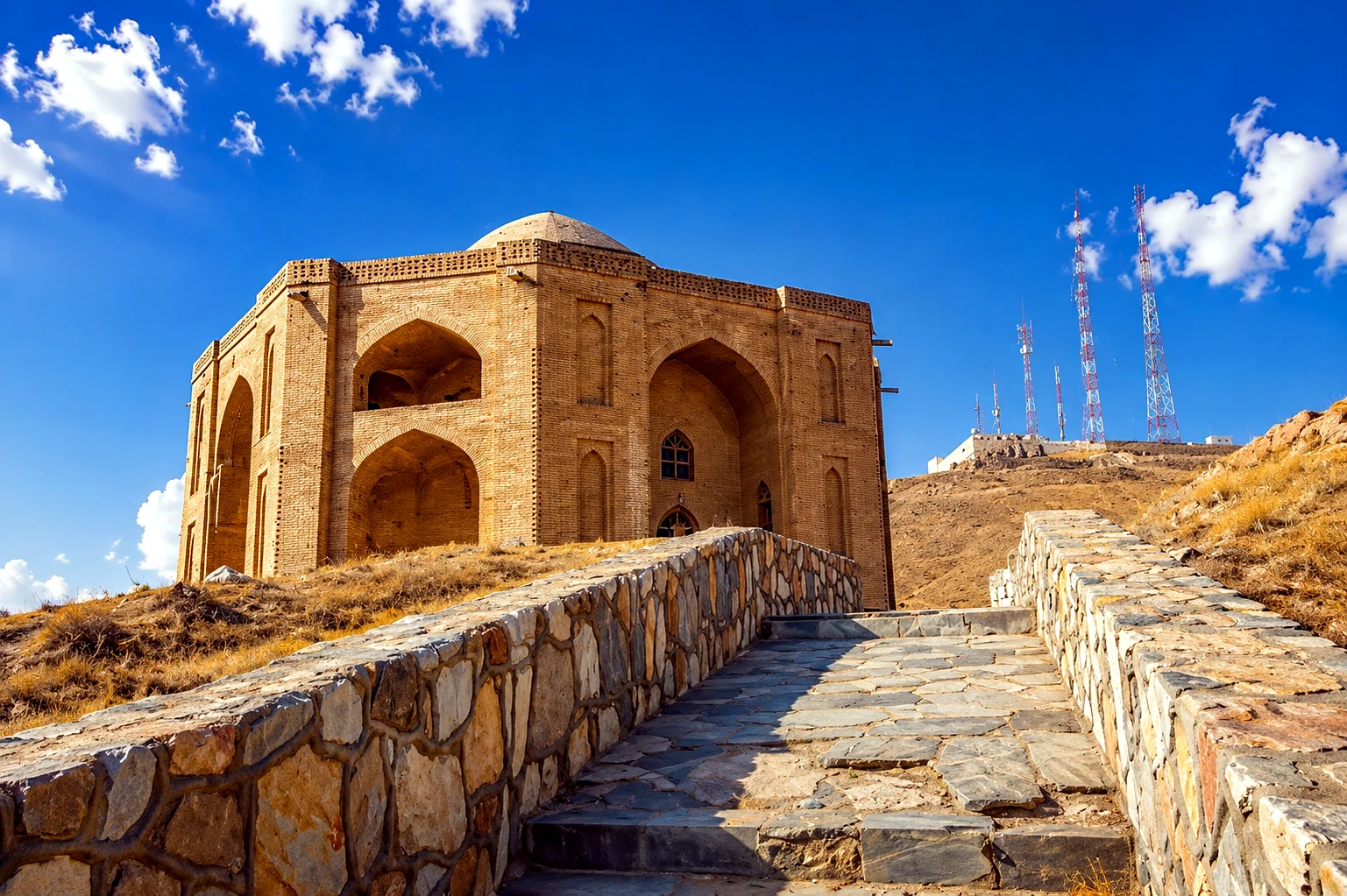 Mausoleum of Shah Shahid — view 3