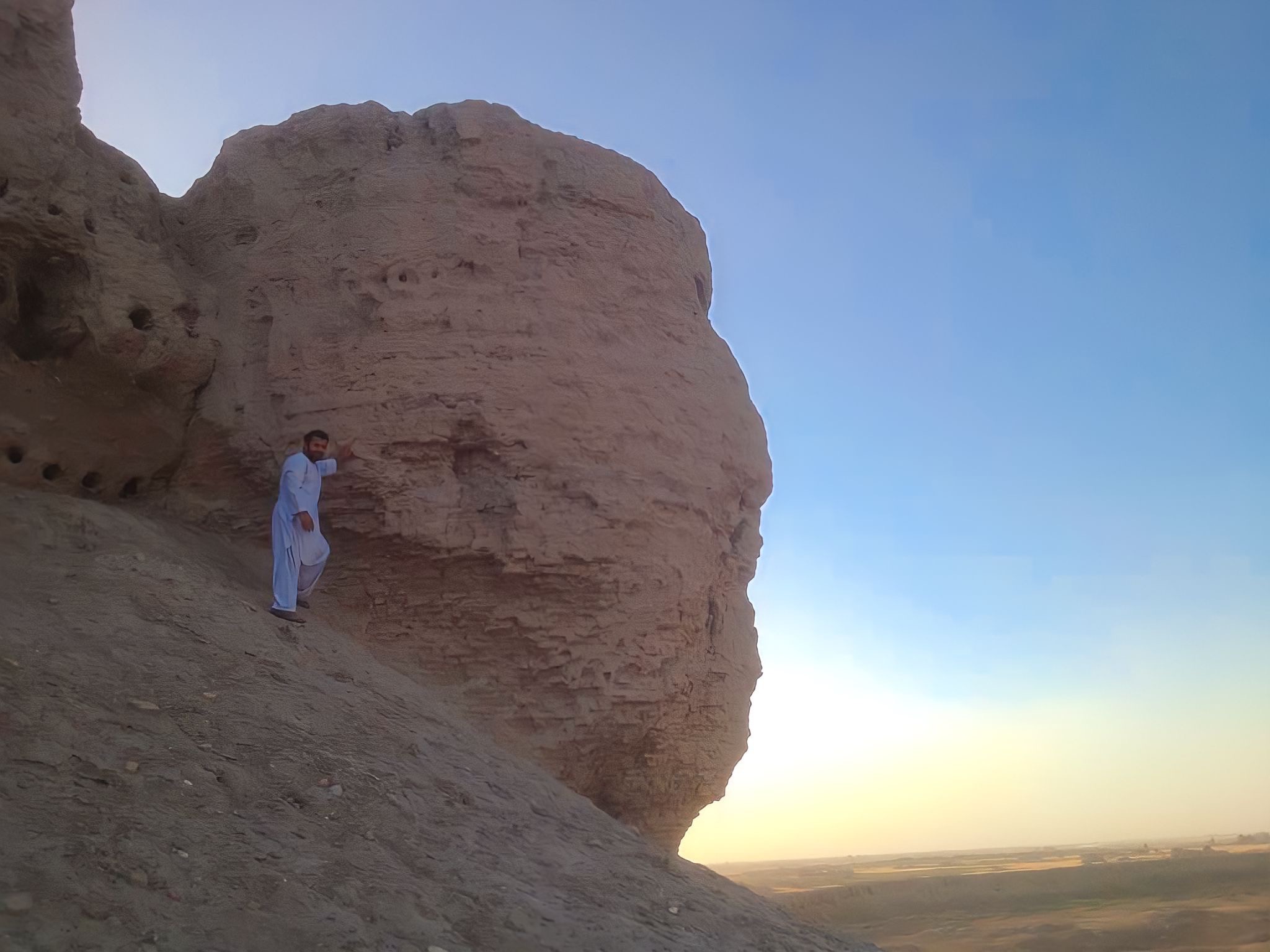 Qala-e-Bost Arch — view 4