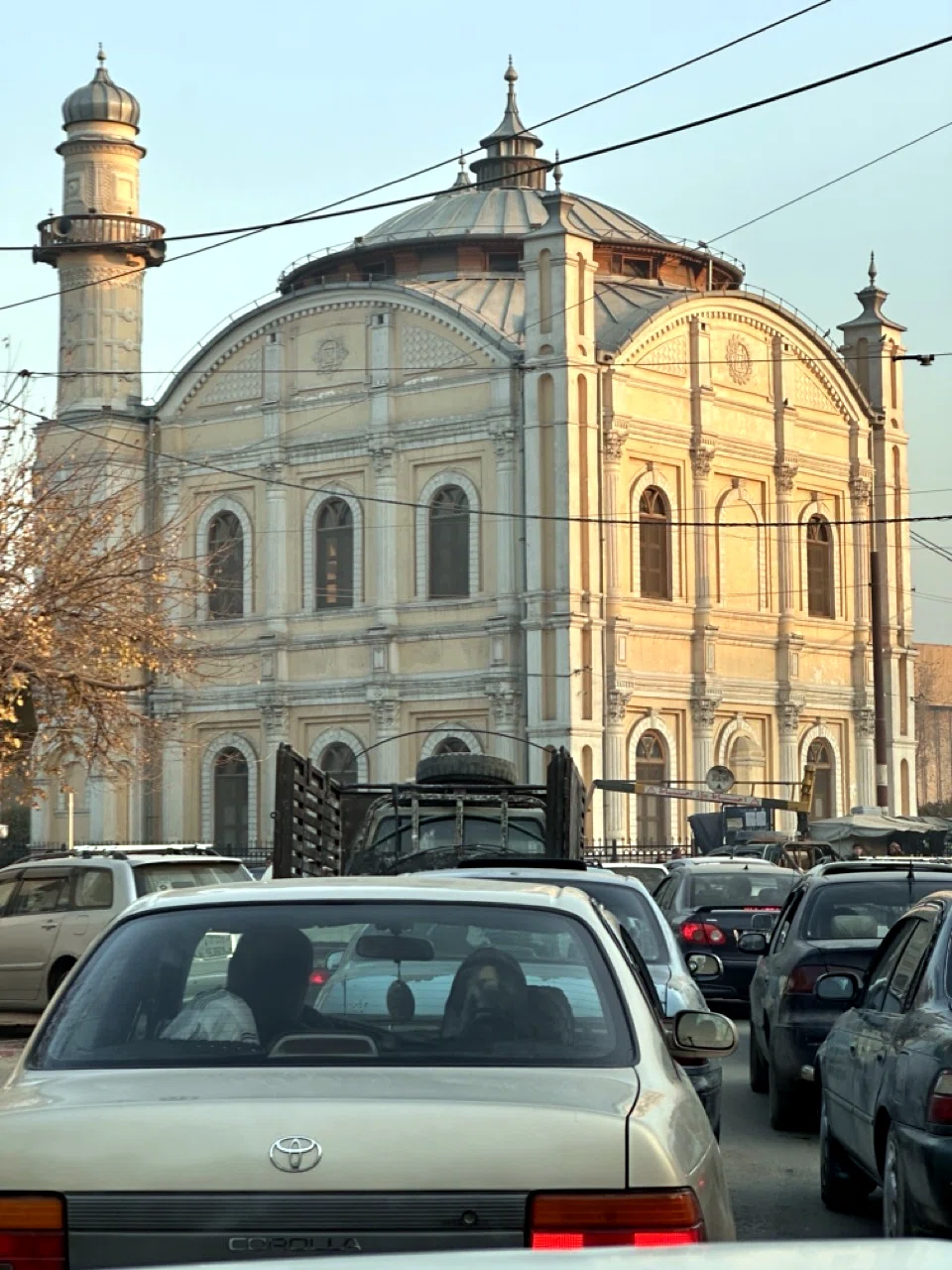 Shah-e-Du Shamshira Mosque — view 2