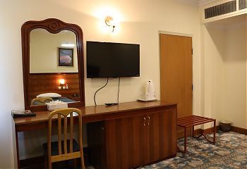 Kabul Intercontinental Hotel room
