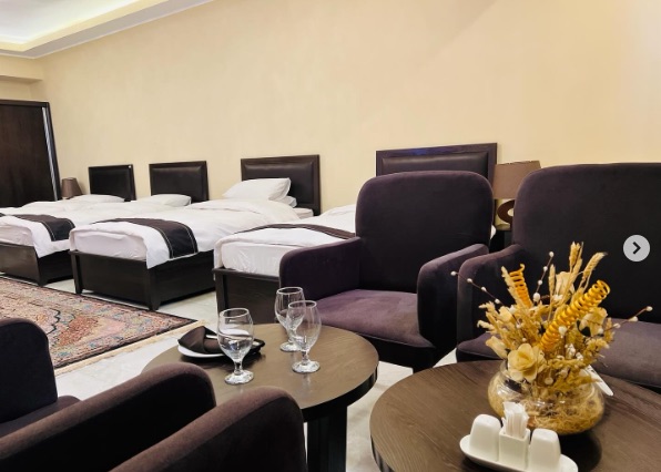 Taj Hotel room